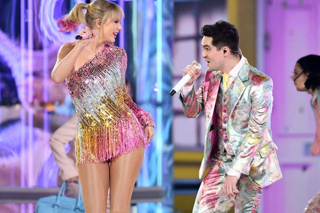 Taylor Swift and Brendon Urie perform at the Billboard Music Awards