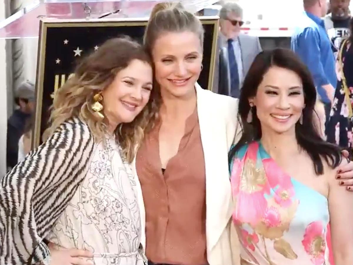 Lucy Liu, Cameron Diaz and Drew Barrymore have Charlie’s Angels reunion at Walk of Fame