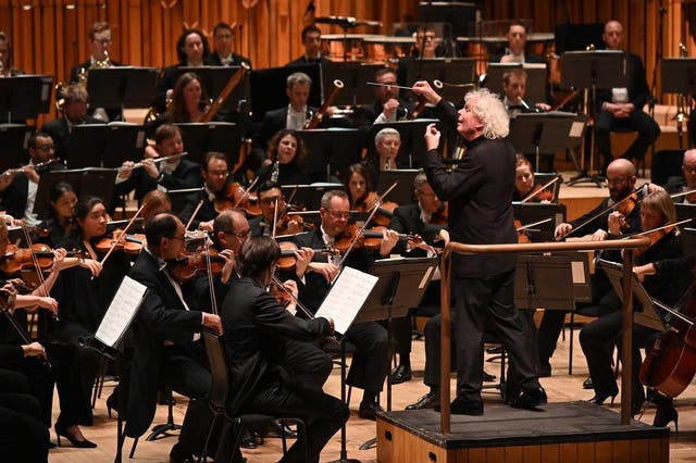 Simon Rattle conducts the London Symphony Orchestra at the Barbican