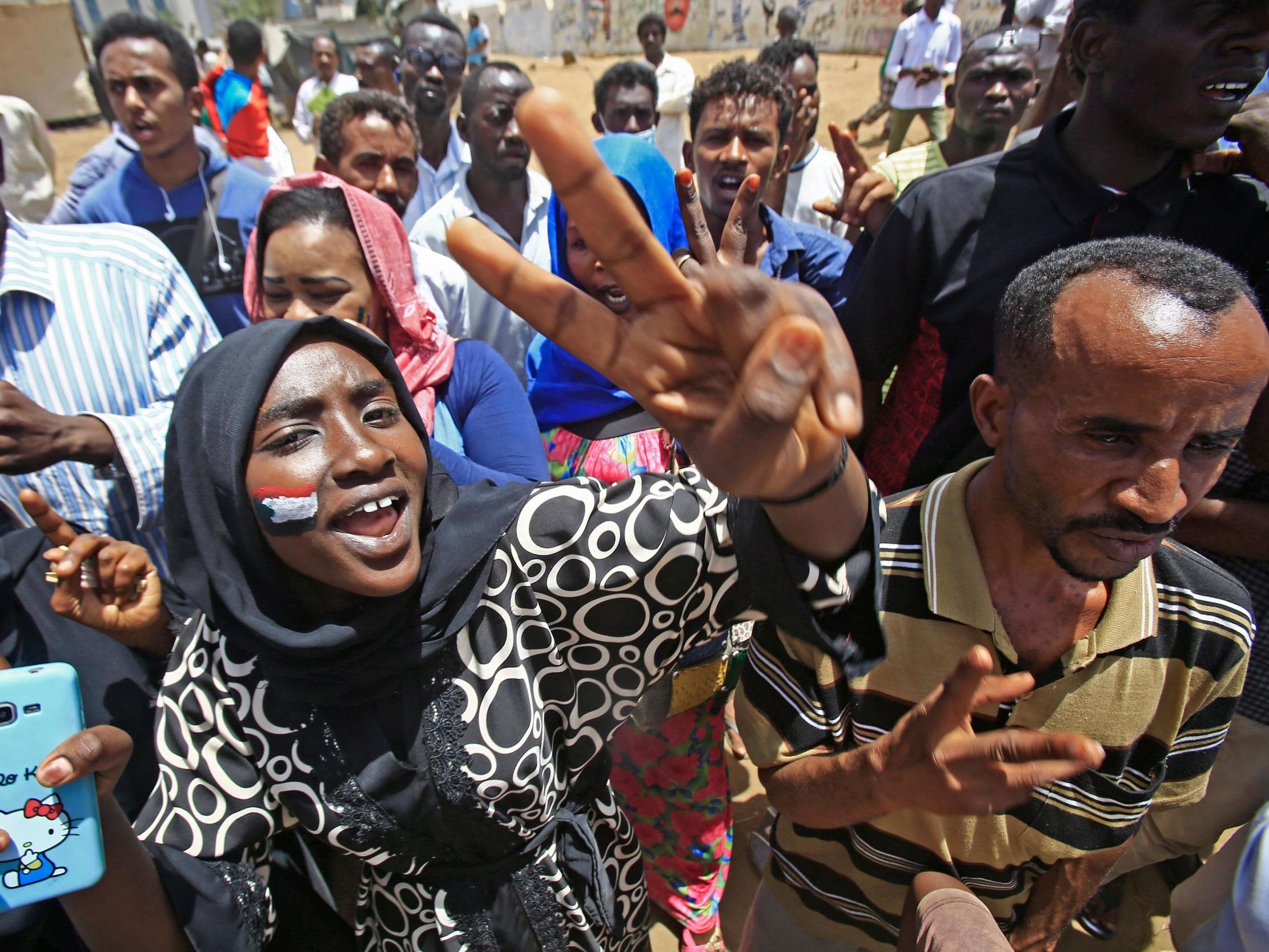 Demonstrators outside the army headquarters in Khartoum on Thursday