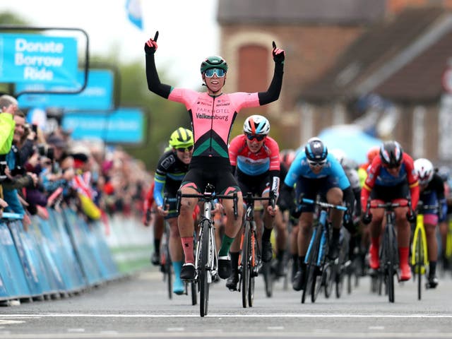 Lorena Wiebes celebrates winning stage one of the 2019 Women's Tour de Yorkshire