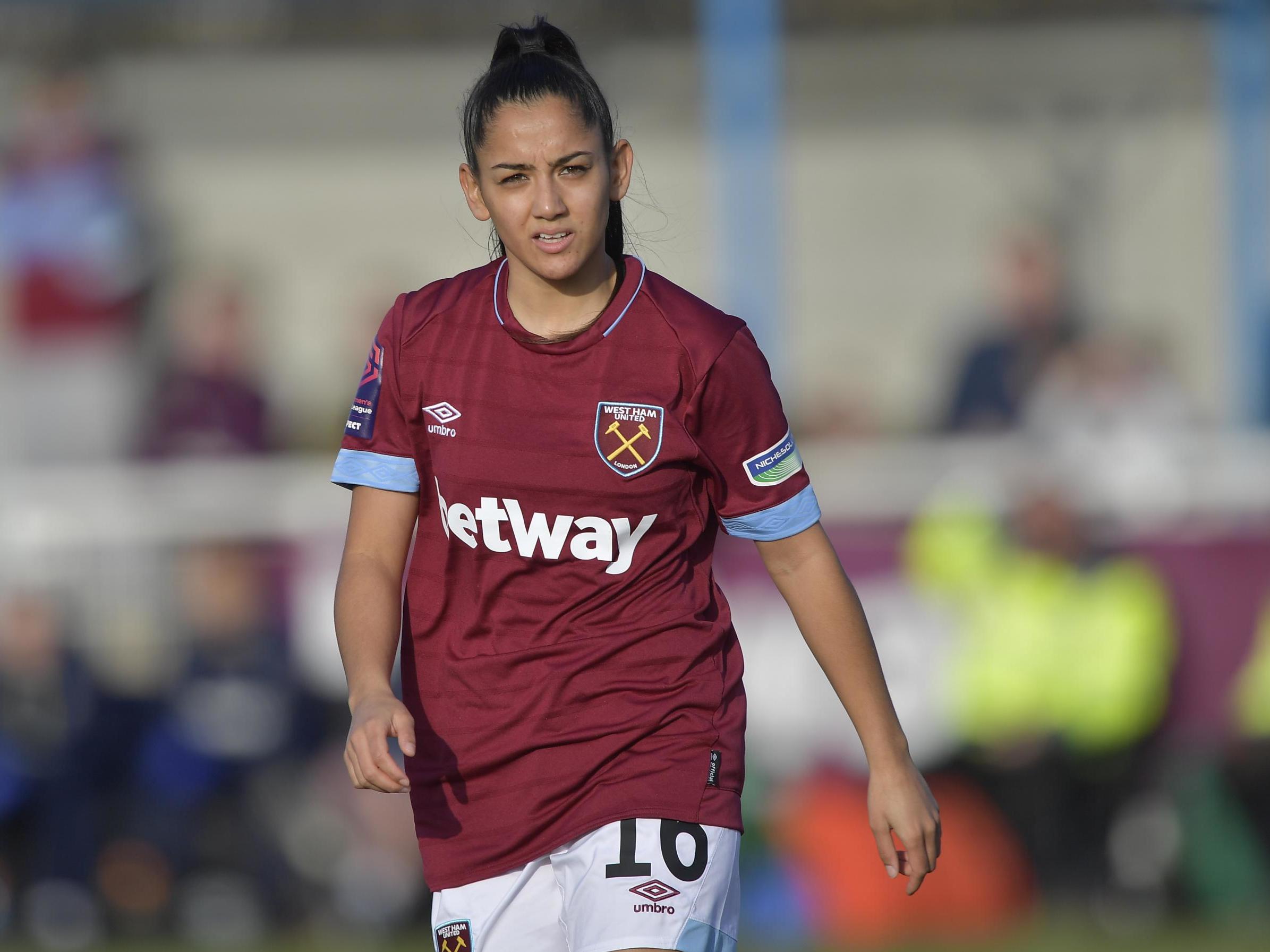 West Ham winger Kmita is determined to fulfil her own dream