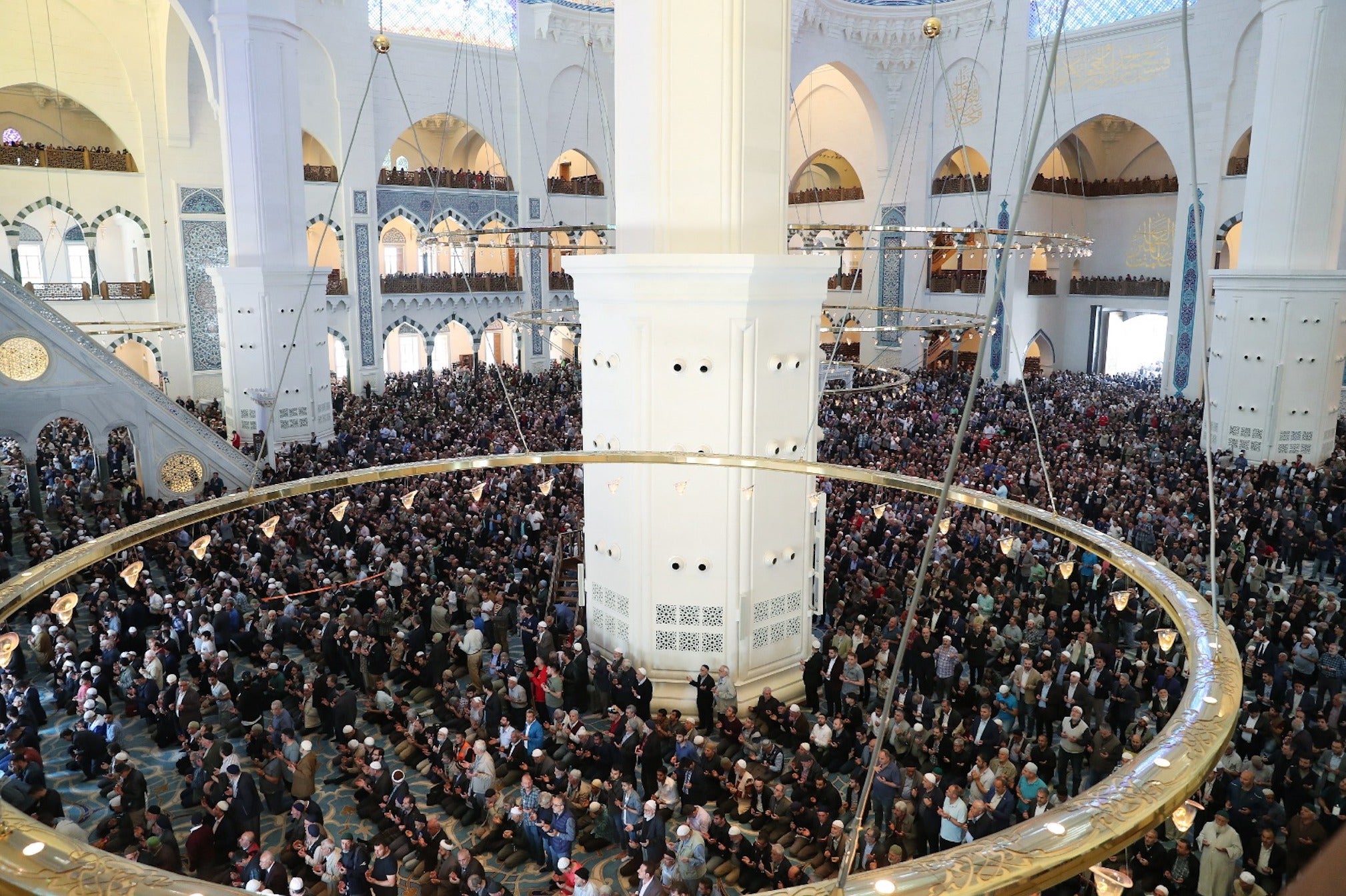 People attend the official opening ceremony of Camlica mosque in Istanbul, Turkey (EPA/TURKISH PRESIDENCY HANDOUT)