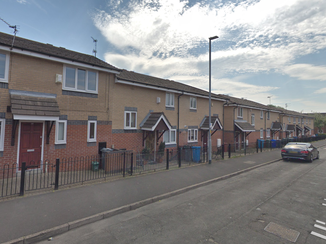 Detectives are hunting for the knife attacker who killed a man in Hinckley Street