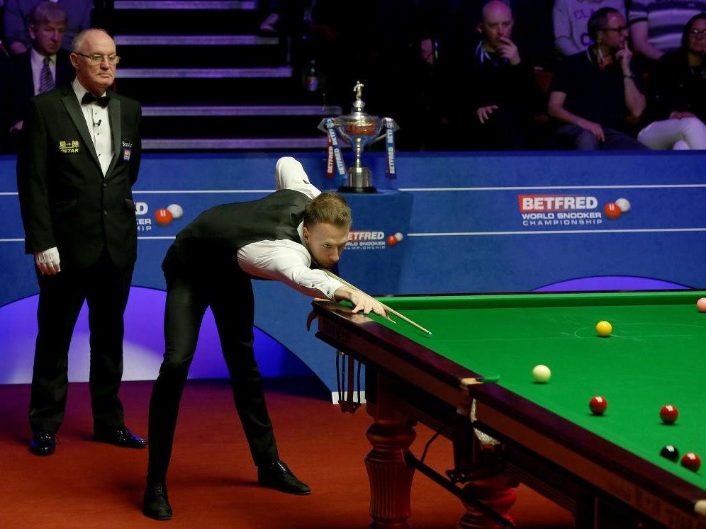 World Snooker Championship 2019 score Judd Trump leads John Higgins in final after thrilling show of bravado The Independent The Independent