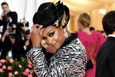 Tiffany Haddish just brought home made fried chicken to the Met Gala