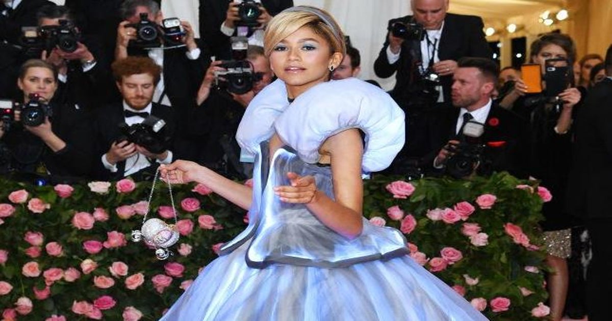 zendaya met gala 2019 pink dress Met Gala 2019: Zendaya brings Cinderella fairytale to life by leaving her  glass slipper on the pink carpet | The Independent