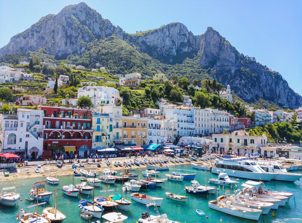 Capri is banning single-use plastics
