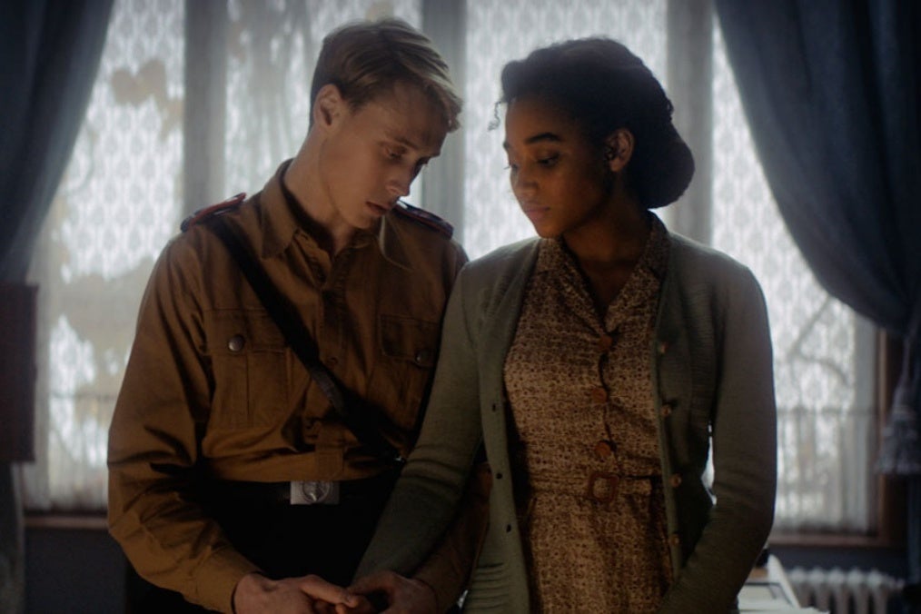 George MacKay and Amandla Stenberg in ‘Where Hands Touch’