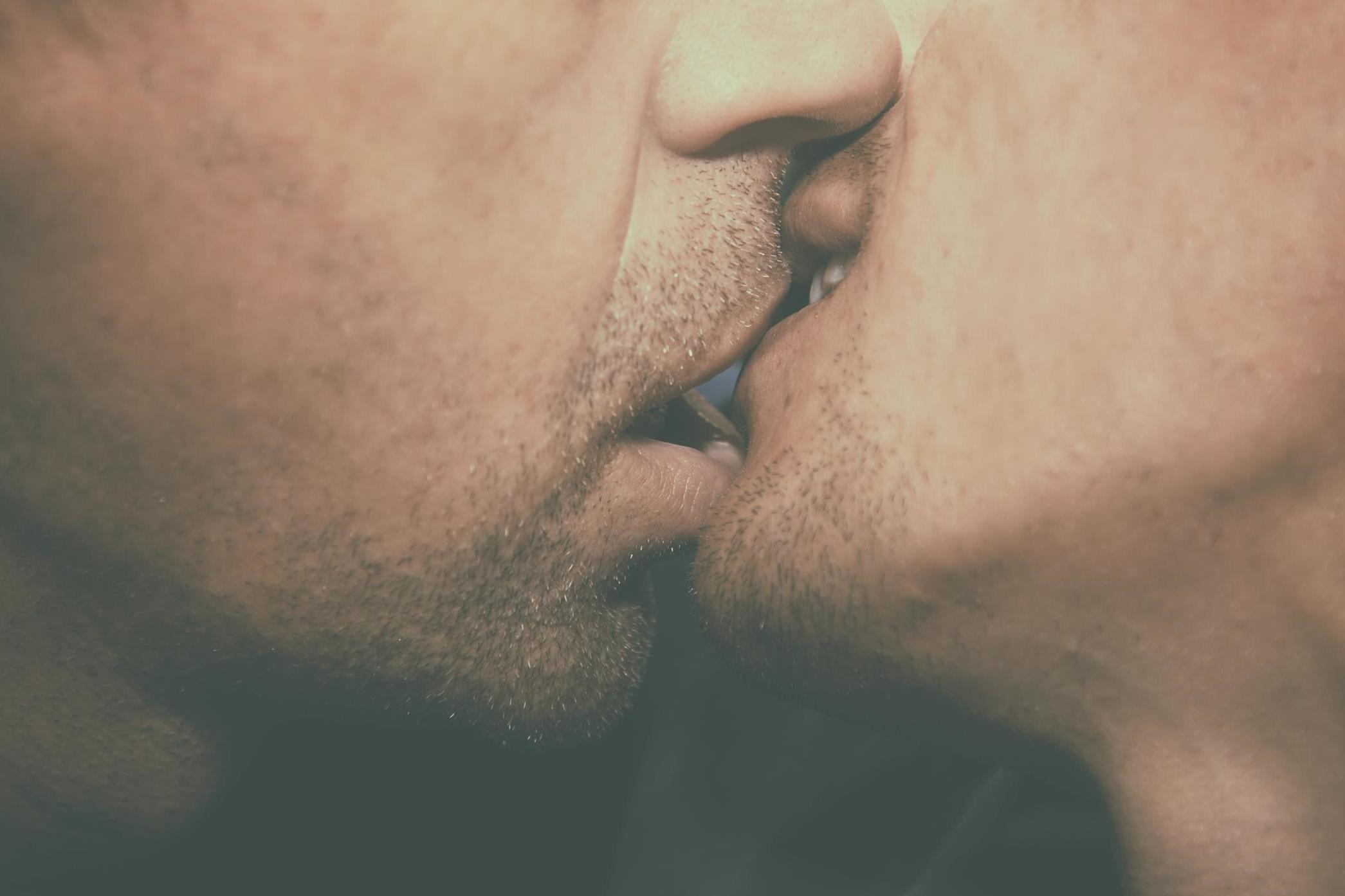 French kissing could be unexplored cause of throat gonorrhea The Independent The Independent
