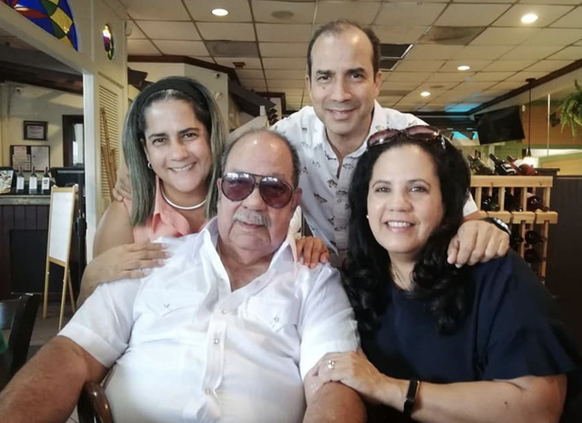 Bascaro with his family (Pic: Free a Cuban Hero/Facebook)