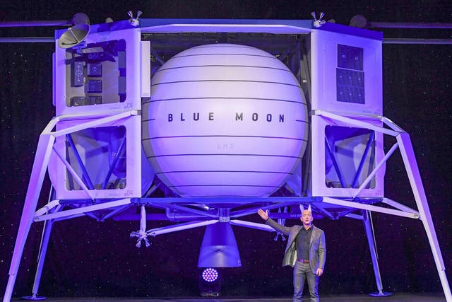 Amazon founder introduces new lunar lander, 'Blue Moon'
