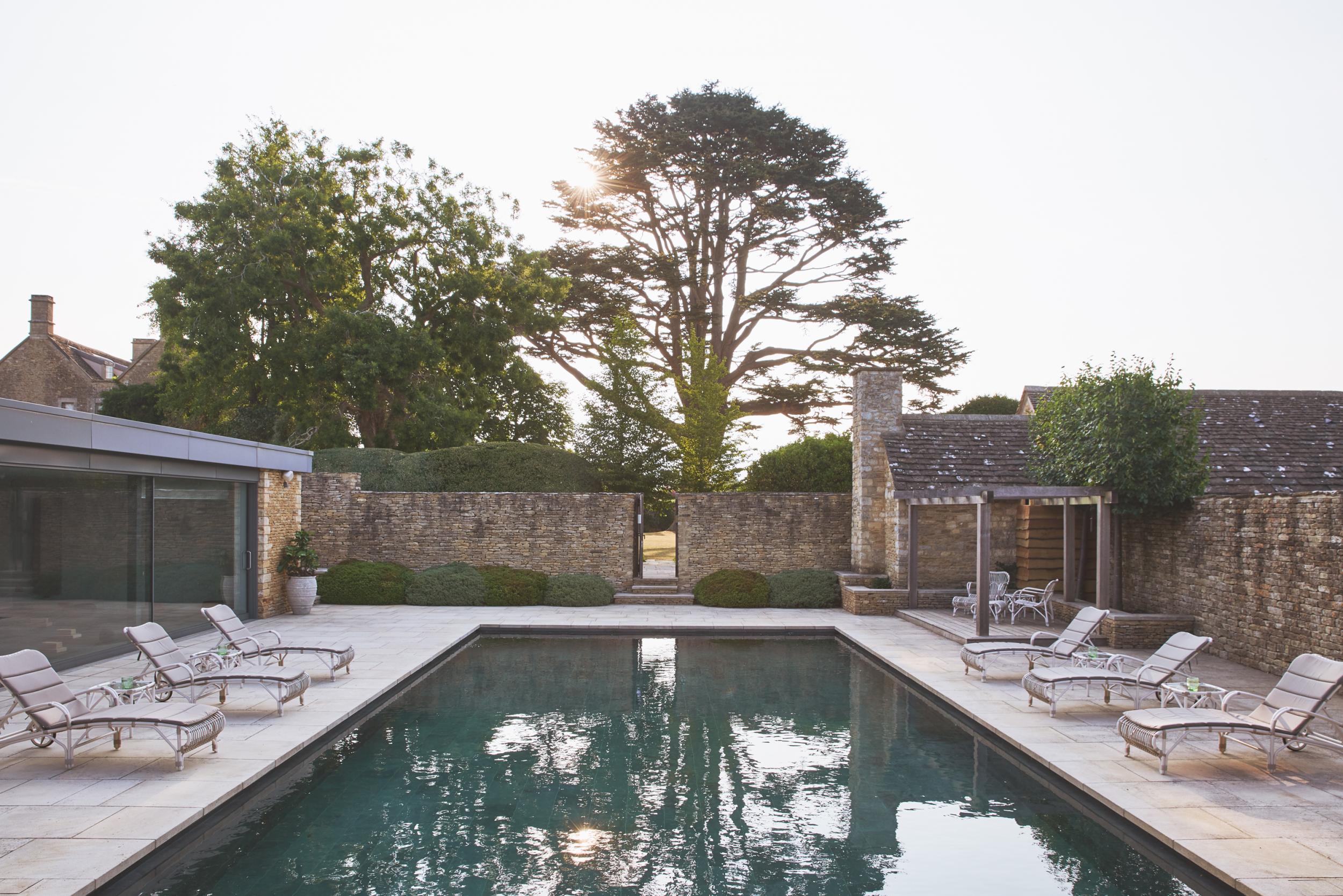 Thyme has an outdoor swimming pool and spa access