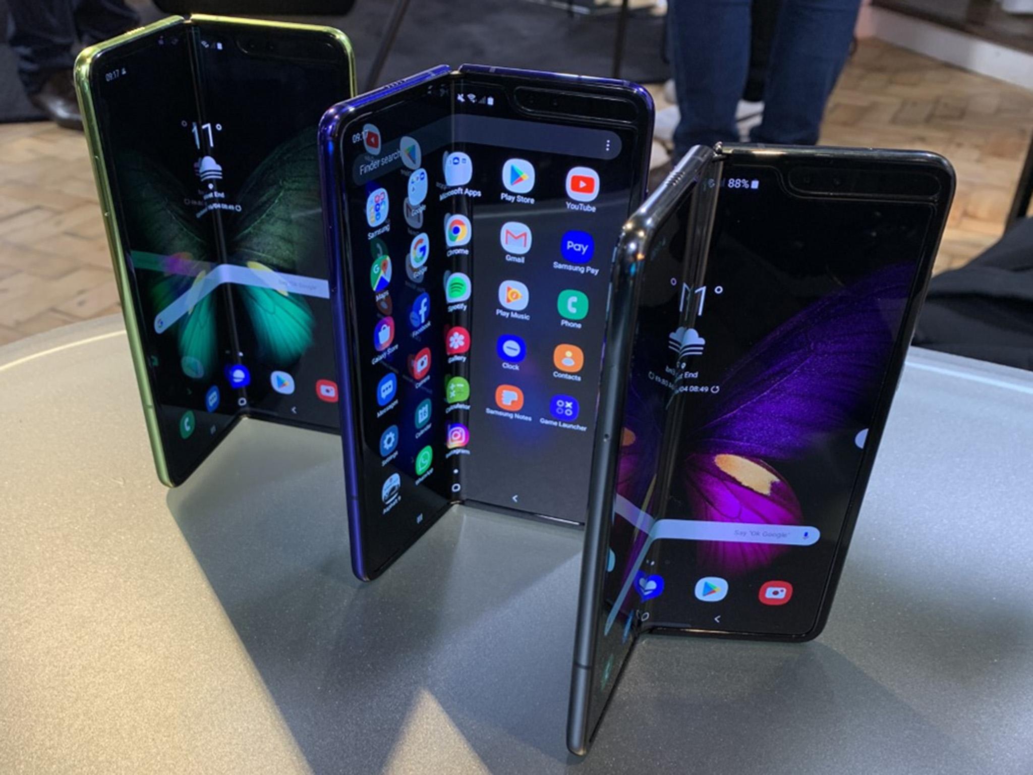 The Samsung Fold, coming out this month, screams ‘Buyer, beware!’