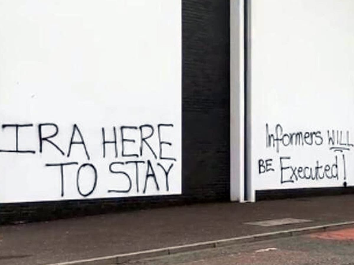 Lyra McKee: Pro-IRA graffiti threatening to 'execute informers' appears near where journalist shot in Derry, court hears