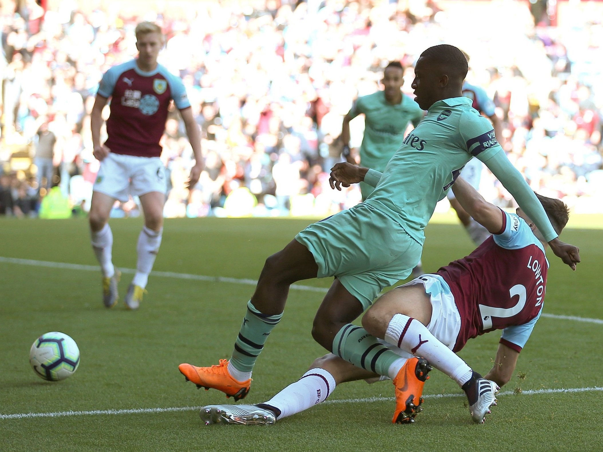 Eddie Nketiah scores Arsenal’s third