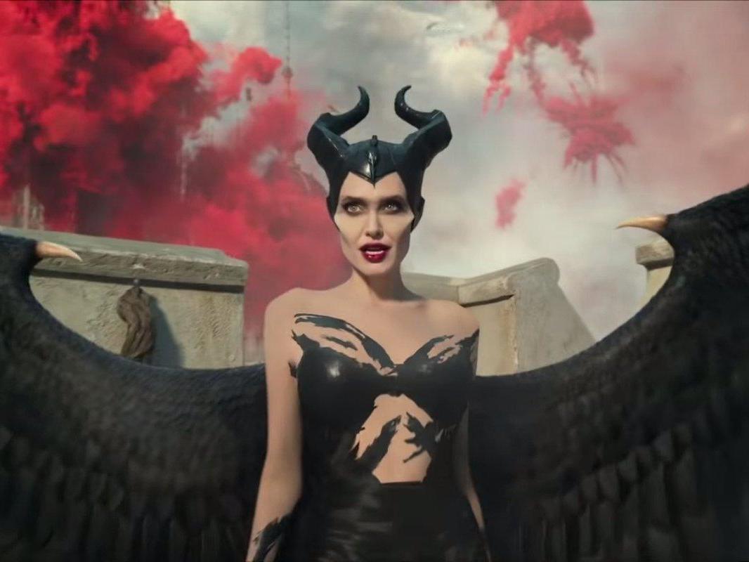 Beastly Porn Angelina Jolie - Maleficent: Mistress of Evil trailer sees Angelina Jolie ...