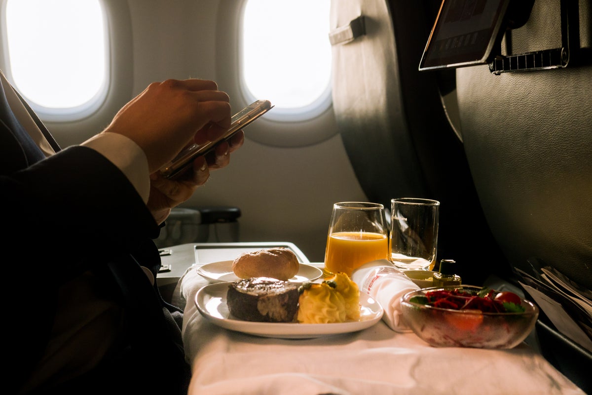 Simple tips for eating well on holiday to enjoy the well-earned break