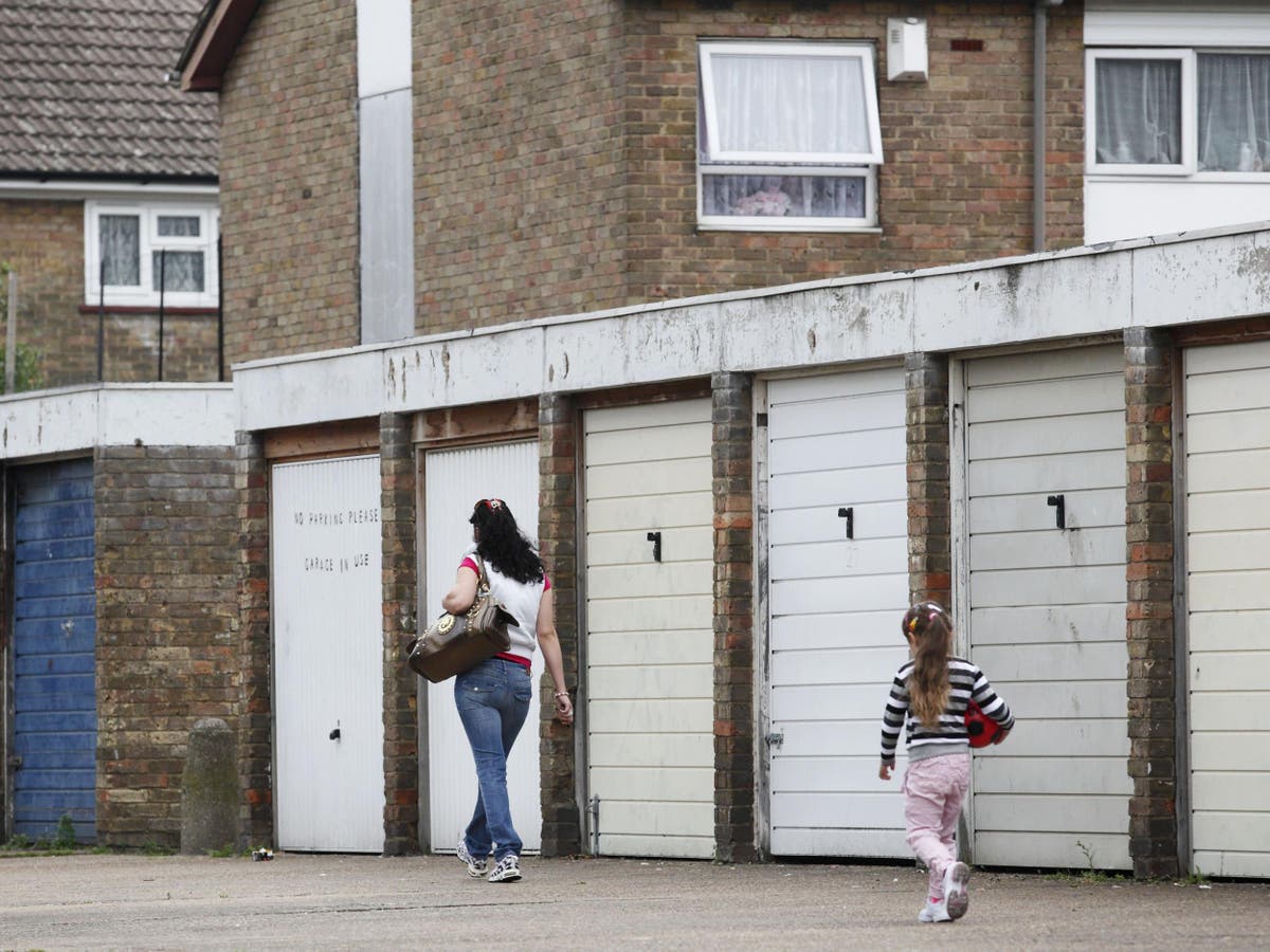 Single mothers fleeing domestic abuse forced into homelessness by benefit cap, charities warn