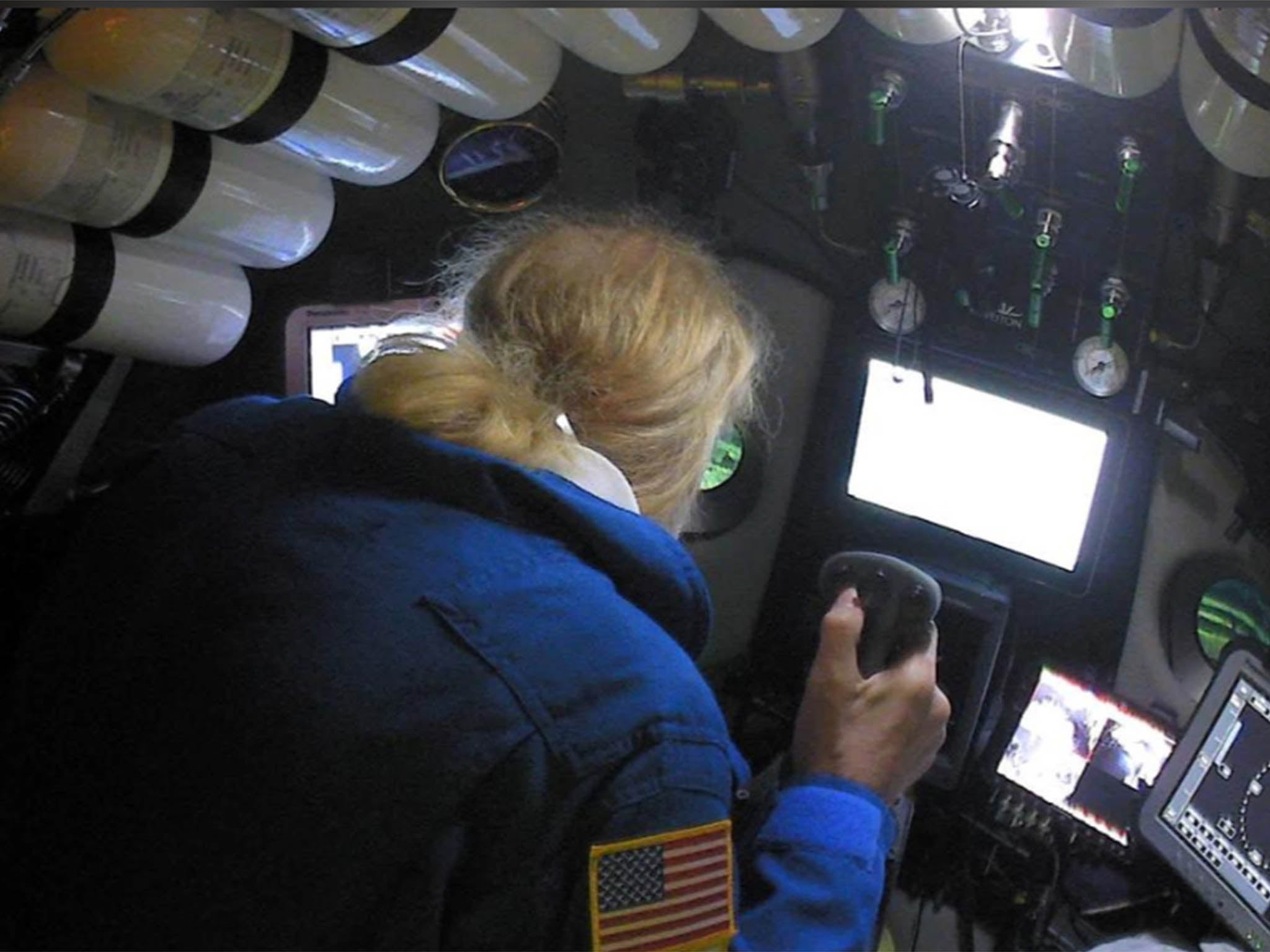 Deep-diving explorer Vescovo pilots the submarine DSV Limiting Factor in the Pacific
