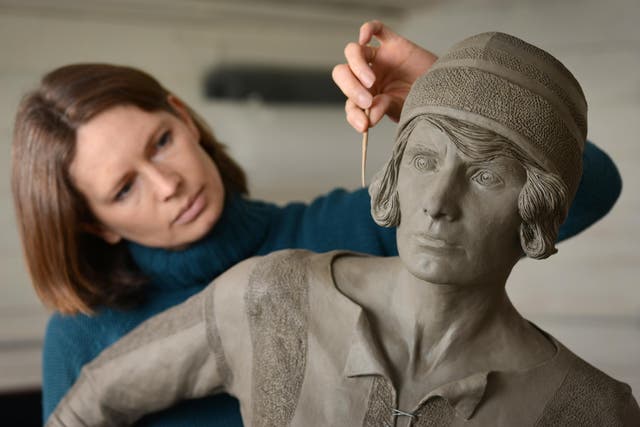 Hannah Stewart has sculpted the statue of Lily Parr
