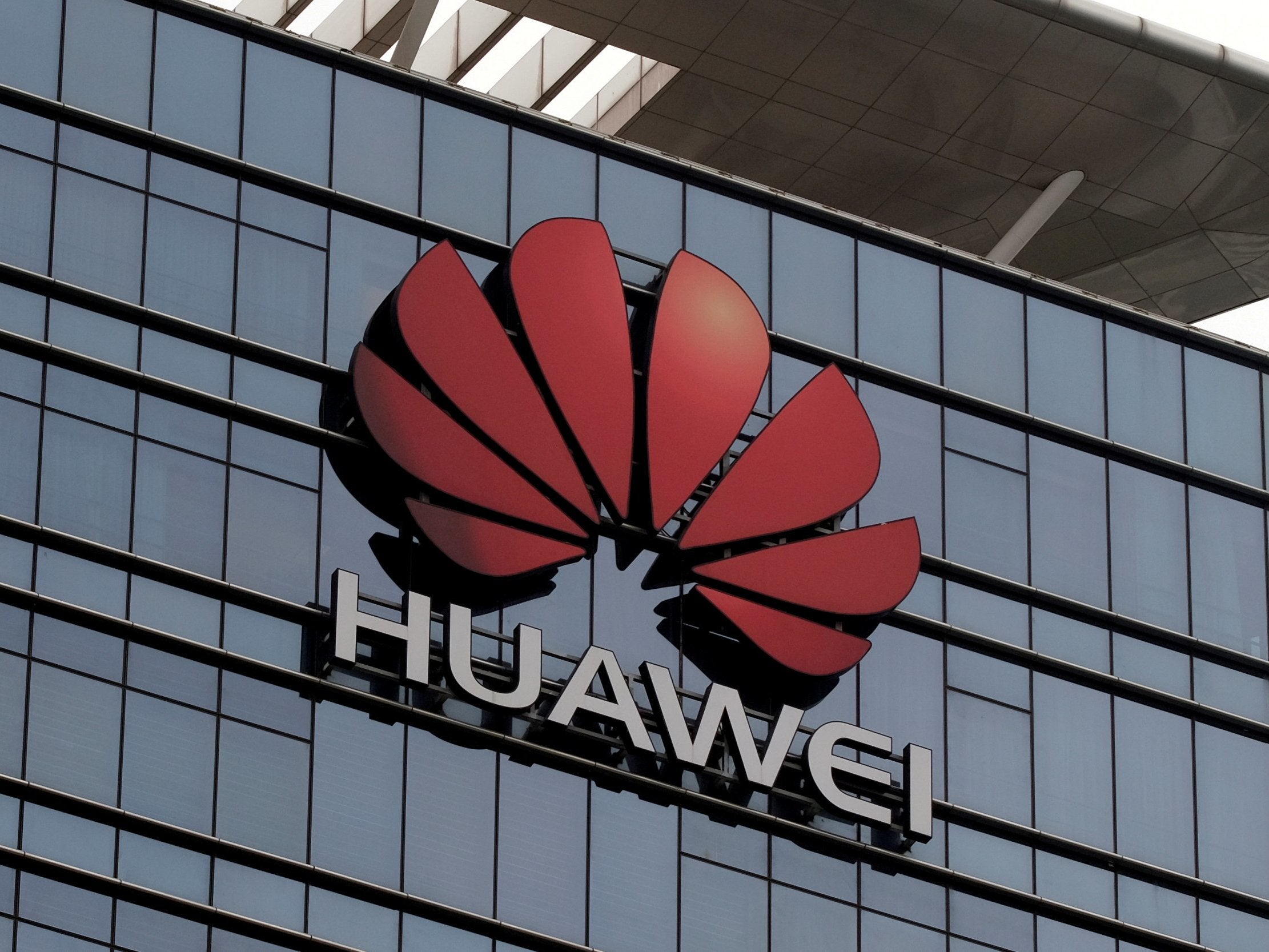 Huawei has secret &apos;backdoor&apos; into major European telecoms firm, spy agency reportedly says