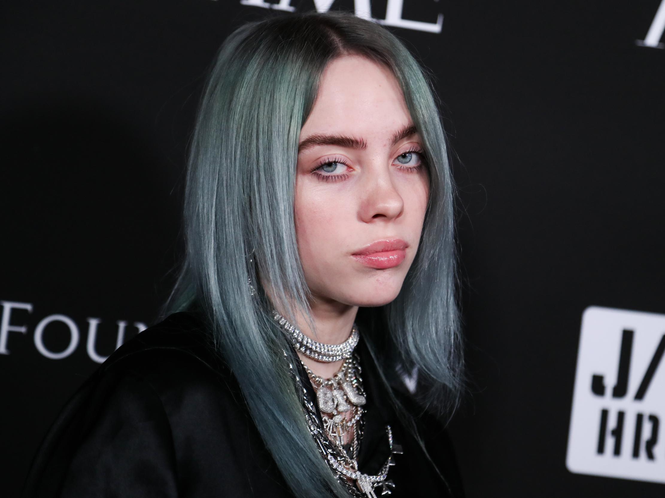 Billie Eilish 1080X1080 Pic / BILLIE EILISH DELIVERS A HAUNTING SET TO BABY'S ALL RIGHT ...
