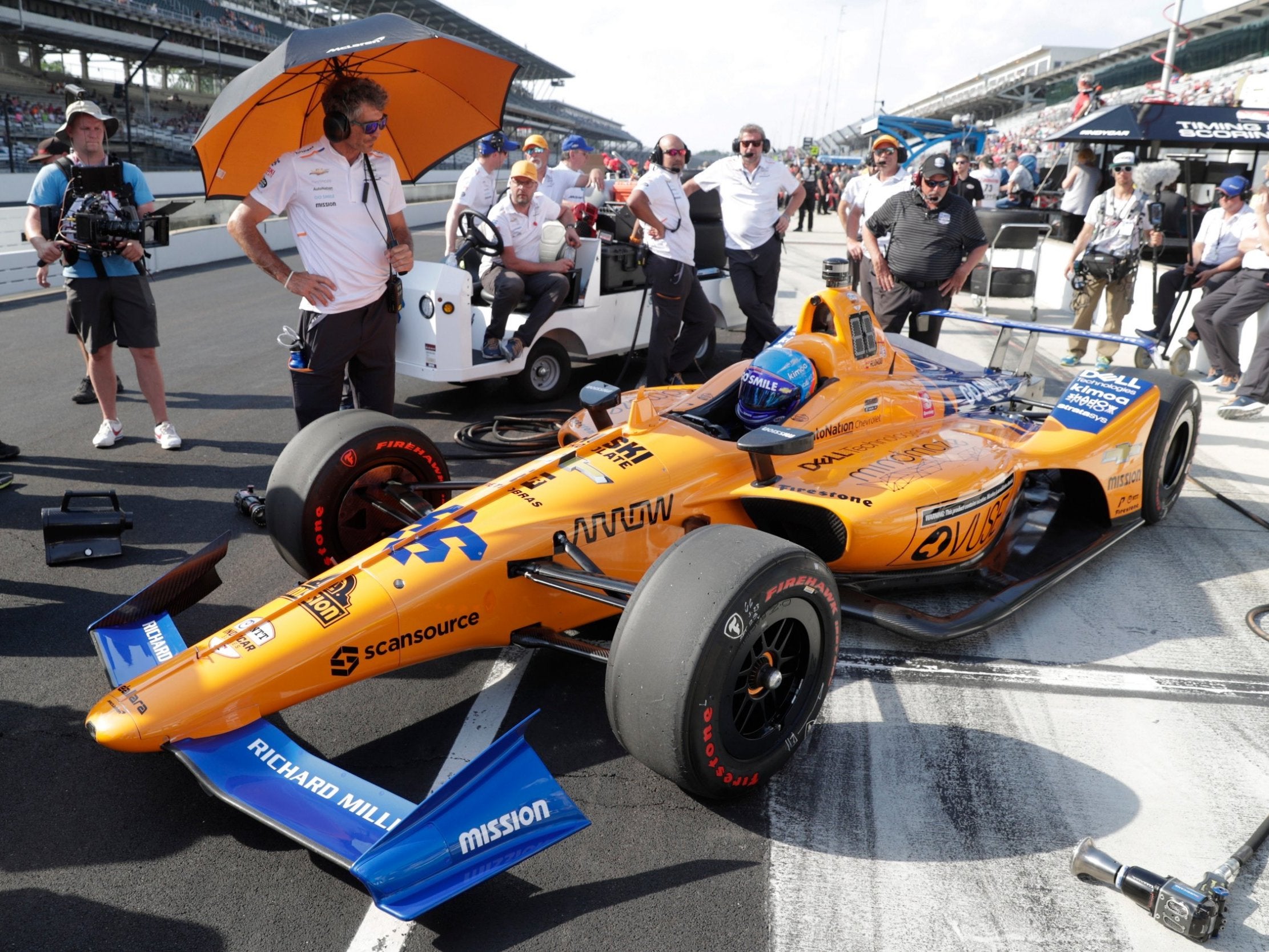 Alonso could only qualify 34th as he was bumped out of the 33-car field by Kyle Kaiser