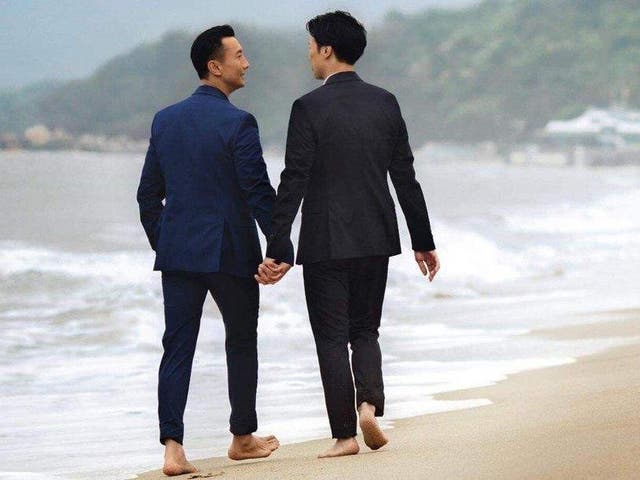 Travel ad showed same sex couple on beach