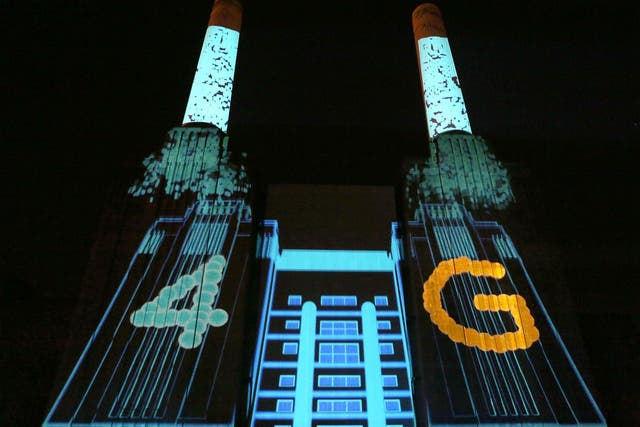 Atmosphere during a 4D projection at the launch of EE