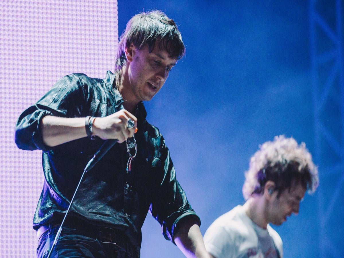 The Strokes battle through sound issues to close the day at All Points East  — THE INDIE SCENE