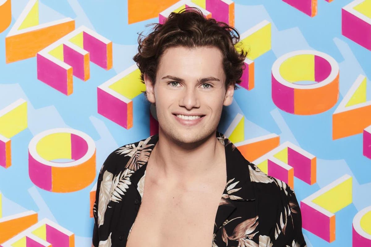 Love Island 2019: Joe Garratt defended by friends amid Lucie Donlan gaslighting claims