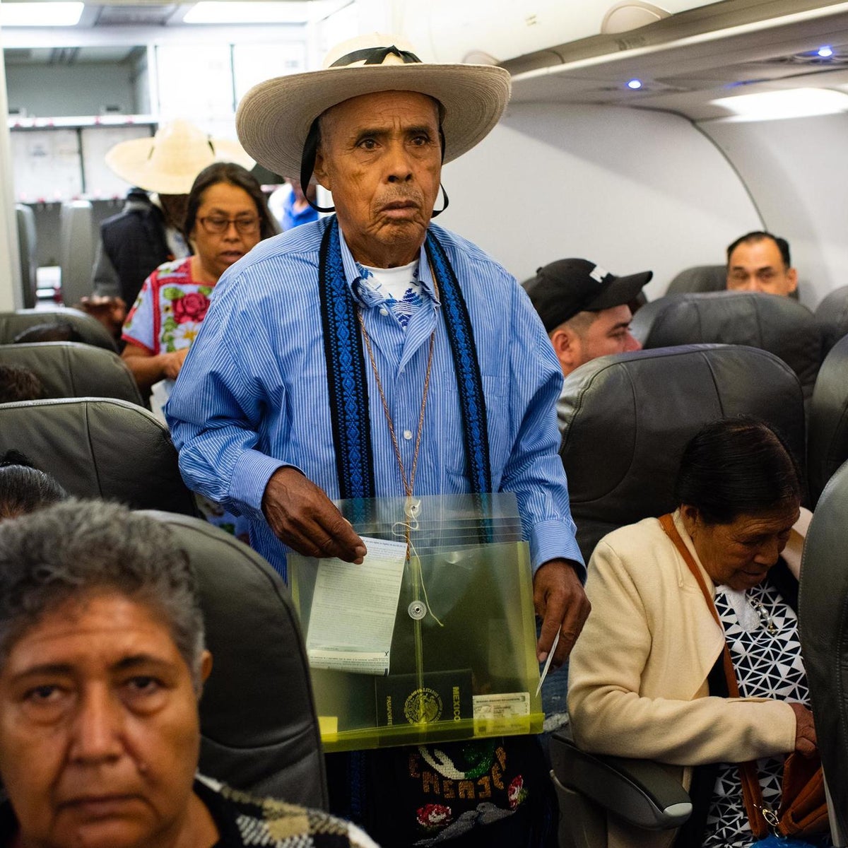 https://static.independent.co.uk/s3fs-public/thumbnails/image/2019/05/28/12/mexico-reunion-f1add154-7e58-11e9-a5b3-34f3edf1351e-1.jpg?fit=crop&height=1200&width=1200