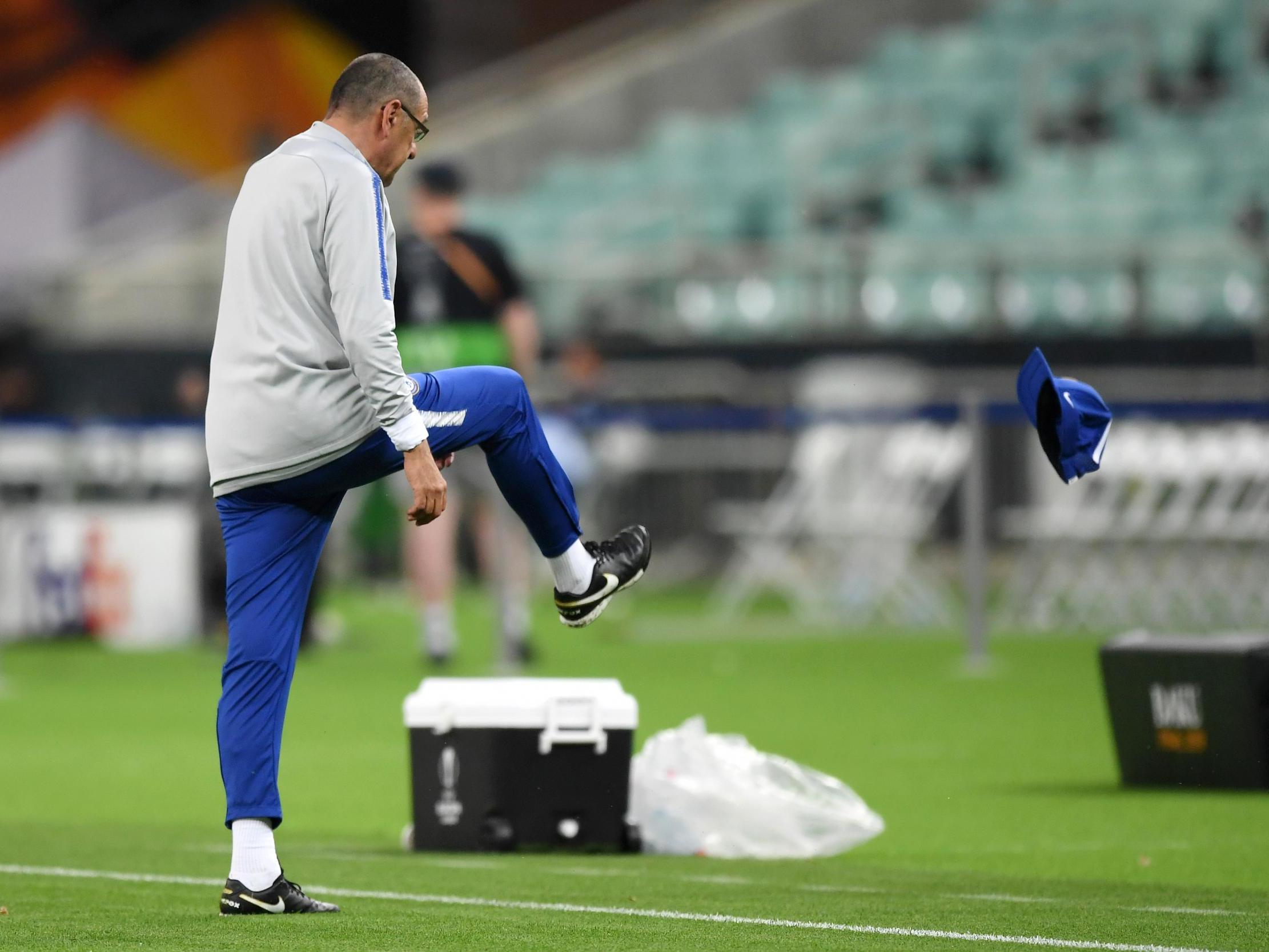 Sarri reacts furiously at training (Getty )