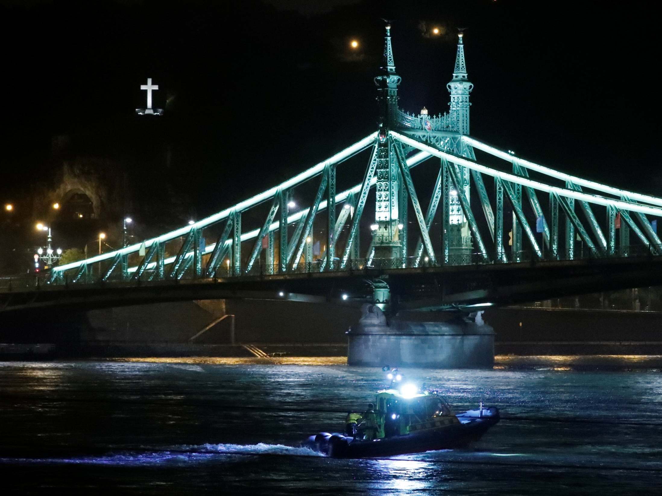 Budapest boat crash Seven dead after tourist vessel capsizes and sinks on Danube river The