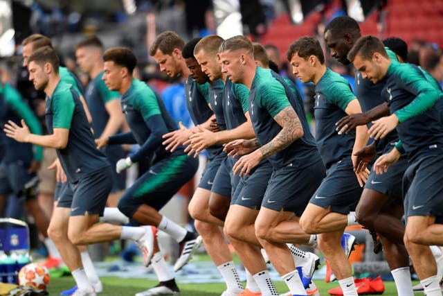 Tottenham players train at the Wanda Metropolitano