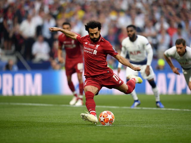 Mohamed Salah scores from the penalty spot