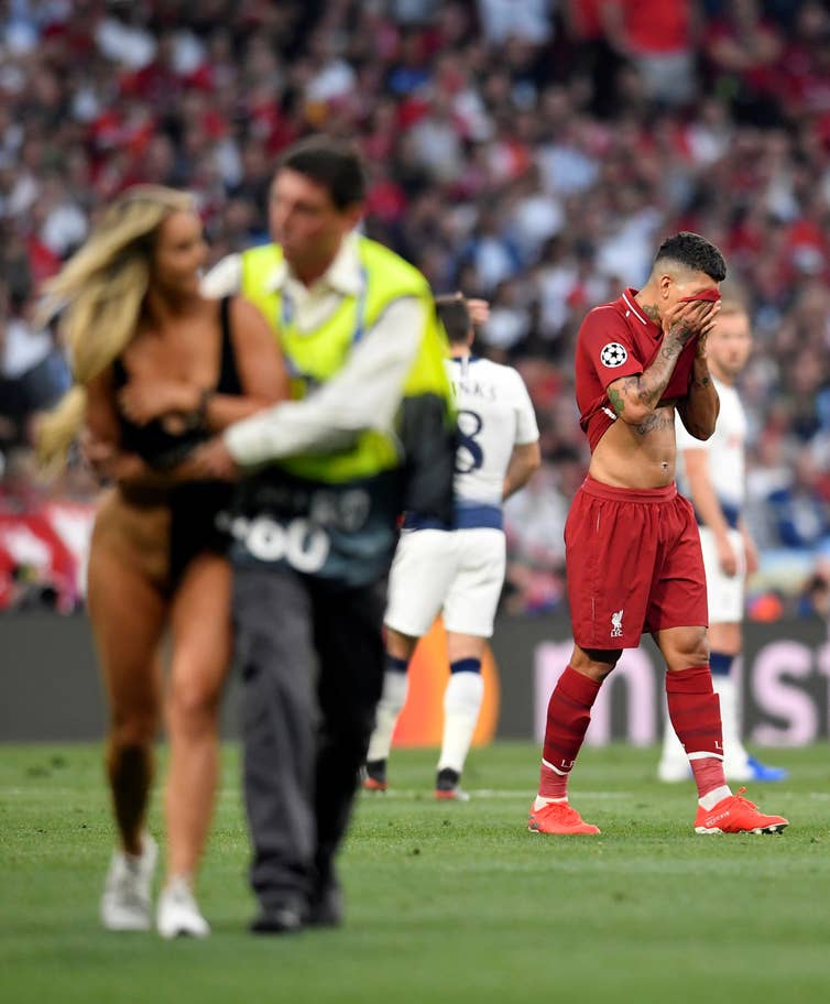 Female streaker steals show at Champions League final