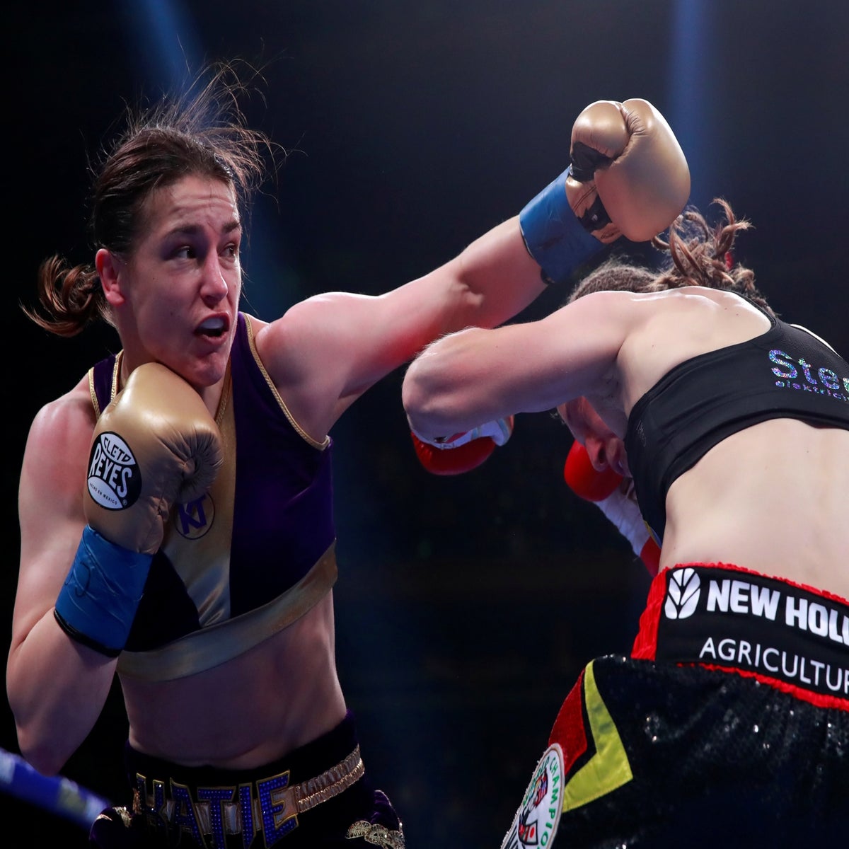 Katie Taylor vs Delfine Persoon fight result Irish boxer battles