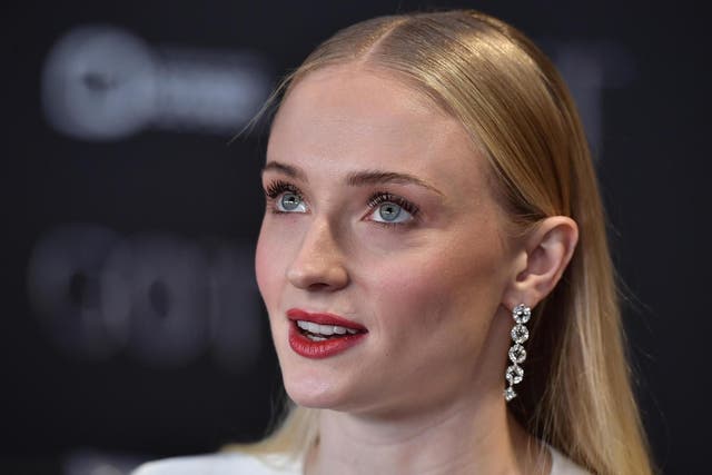 Related Video: Sophie Turner on social media being a 'catalyst' for depression