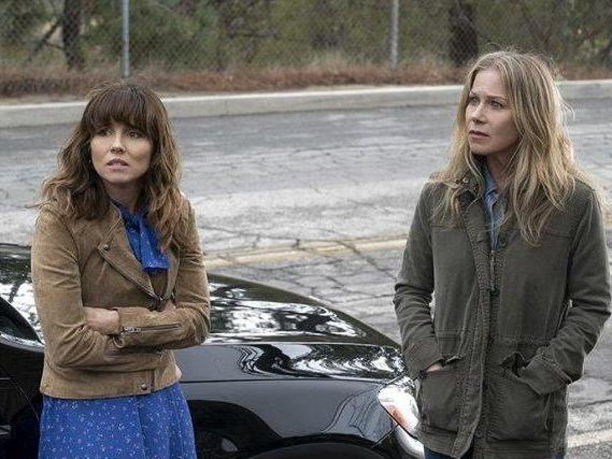 Dead to Me season 2: Netflix renews show starring Christina Applegate and Linda Cardellini