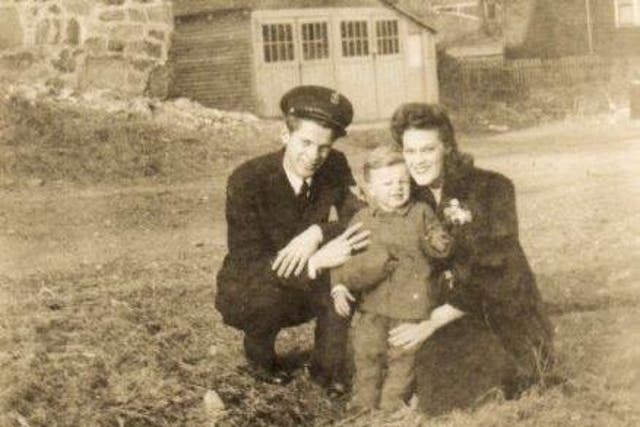A family photograph of Bill Svrluga Sr, his wife Ruth and their son Bill Jr