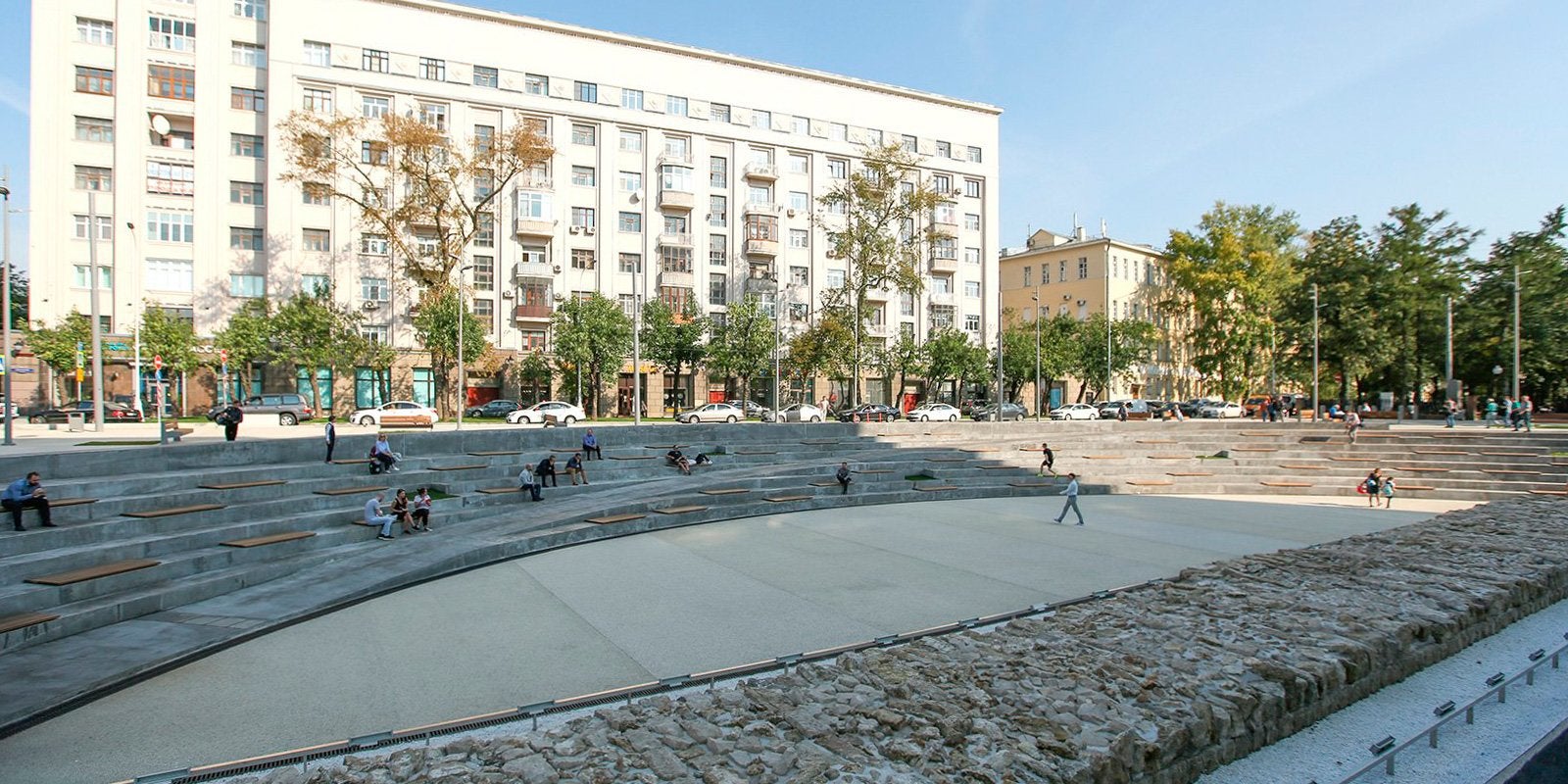 Since opening in 2017, the ‘pit’ on Khokhlovsky Square has become a popular meeting point for the local youth