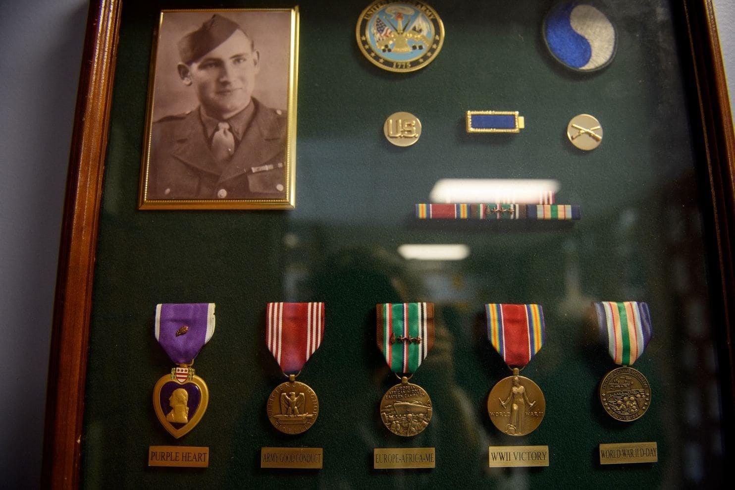 Earll was wounded twice and received two Purple Hearts in World War II