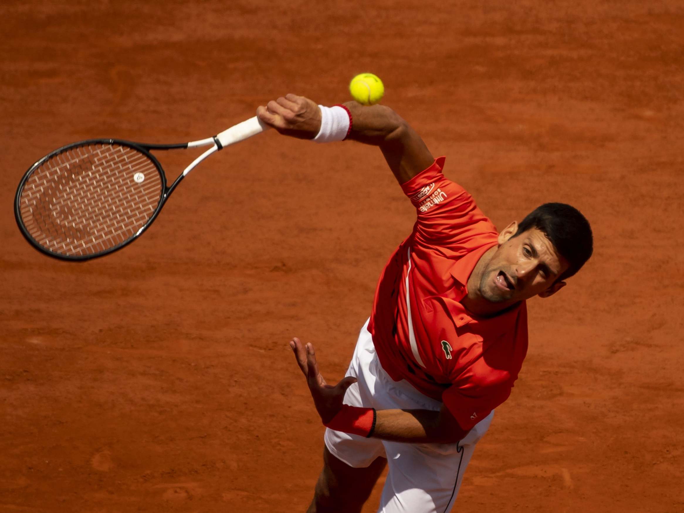 Novak Djokovic advances to the semi-final