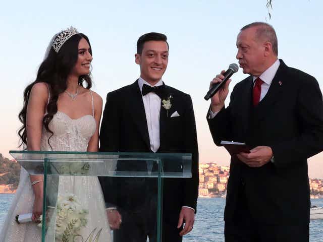 Mesut Ozil pictured beside Turkey president Recap Tayyip Erdogan