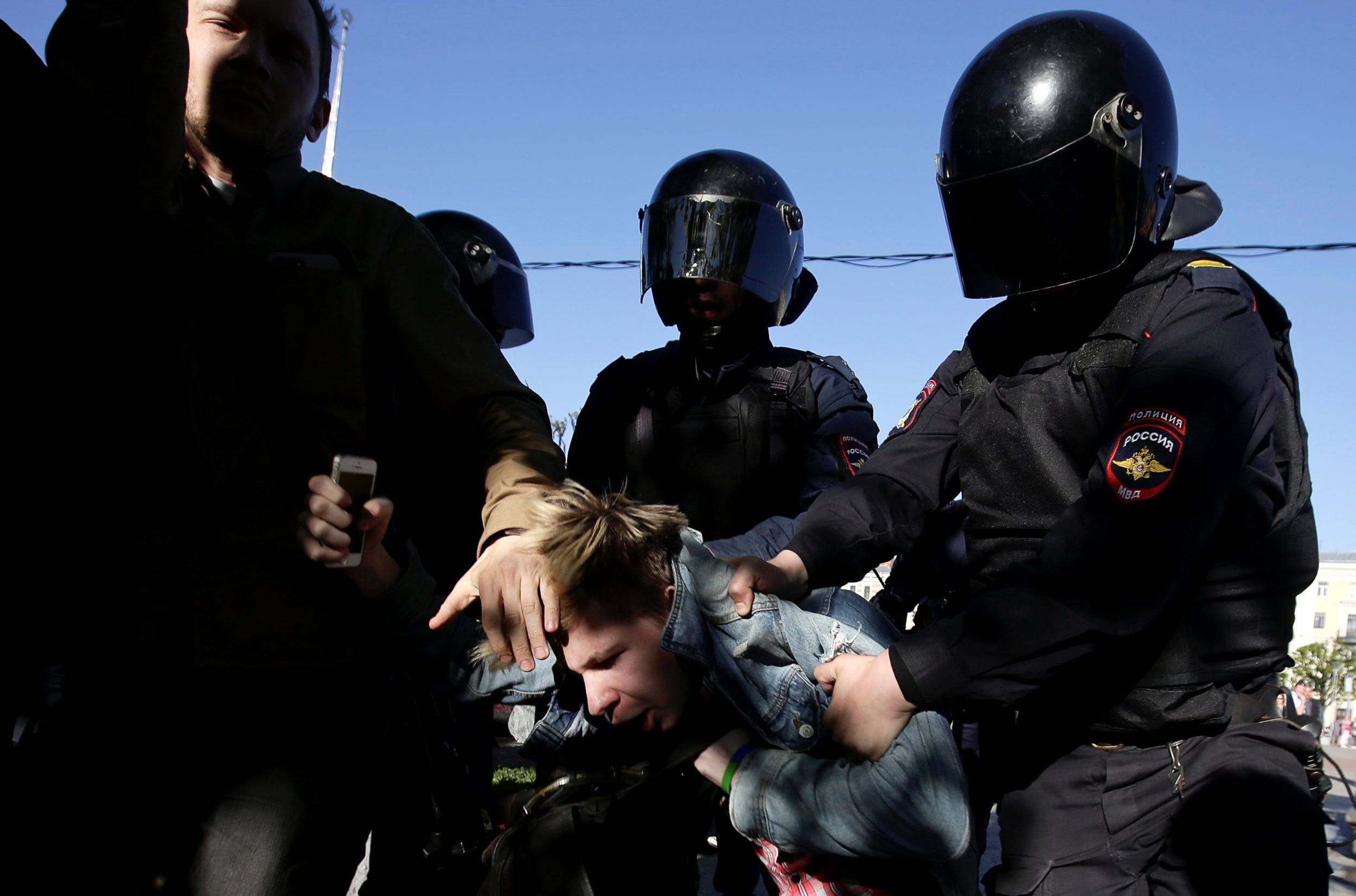 Police officers detained several protesters in Saint Petersburg