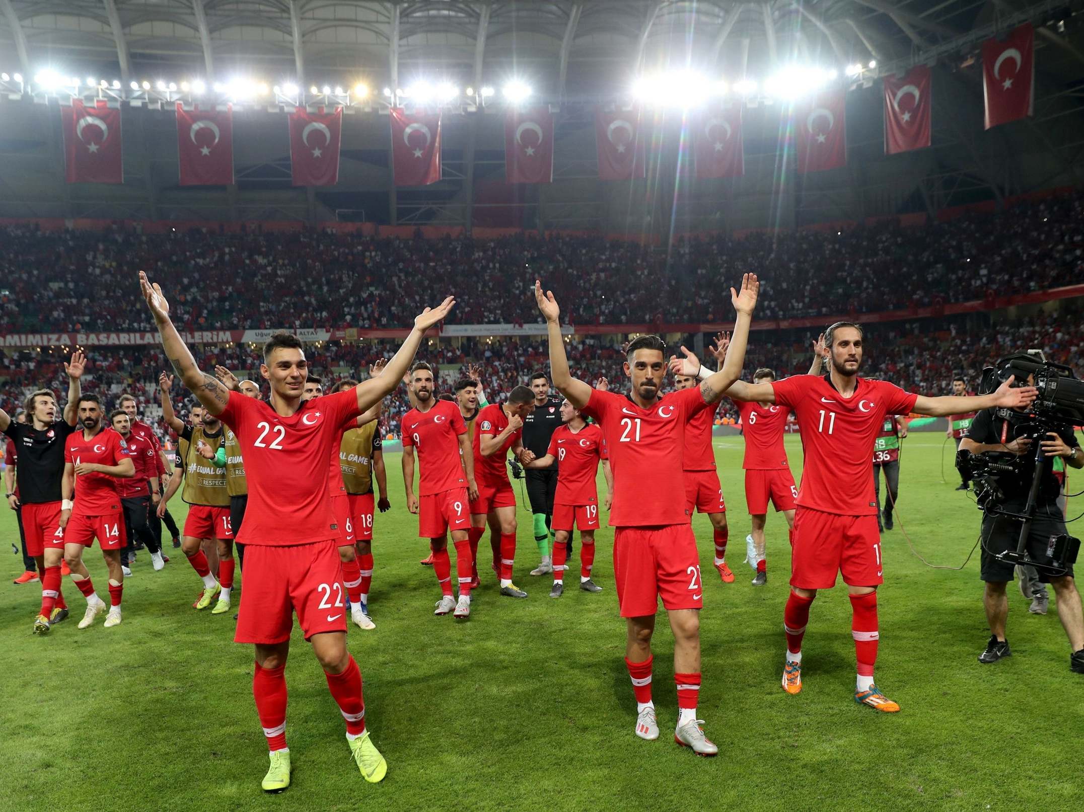 Чм турции. Сборная Турции по футболу. Футбольные команды Турции. Турция футбол сборная. Футболисты Турции.
