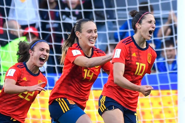 Spain's Jennifer Hermoso celebrates scoring his second penalty against South Africa