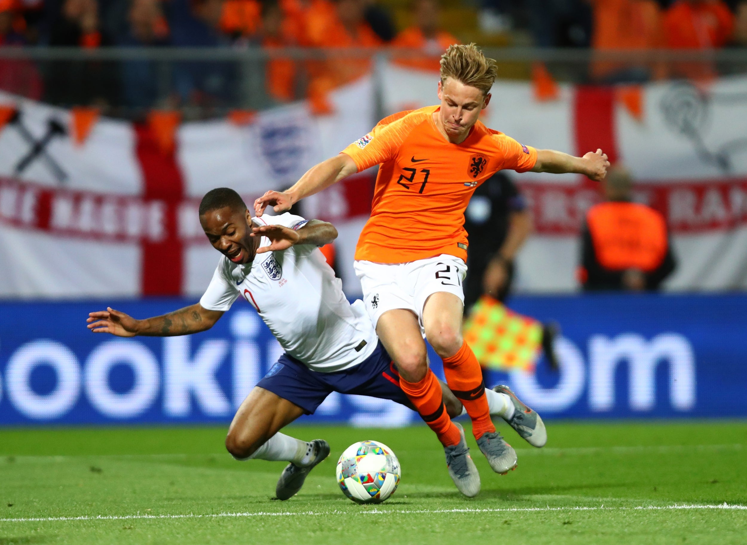 Frenkie De Jong battles with Raheem Sterling (Getty)